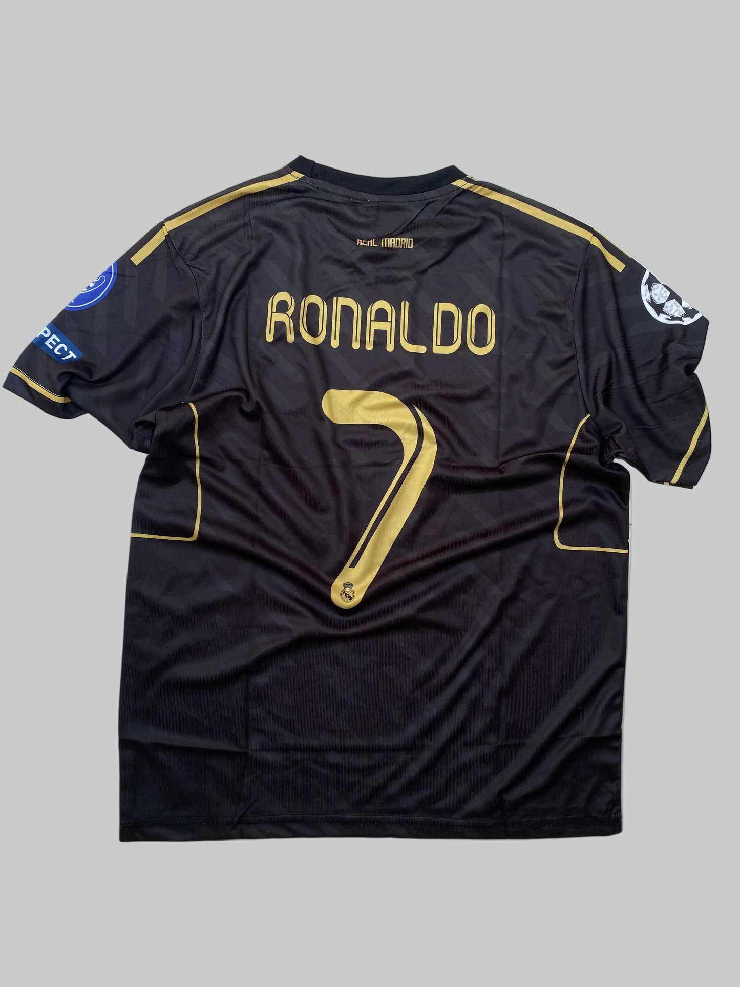 REAL MADRID AWAY RETRO KIT 2011 (Embroidery)