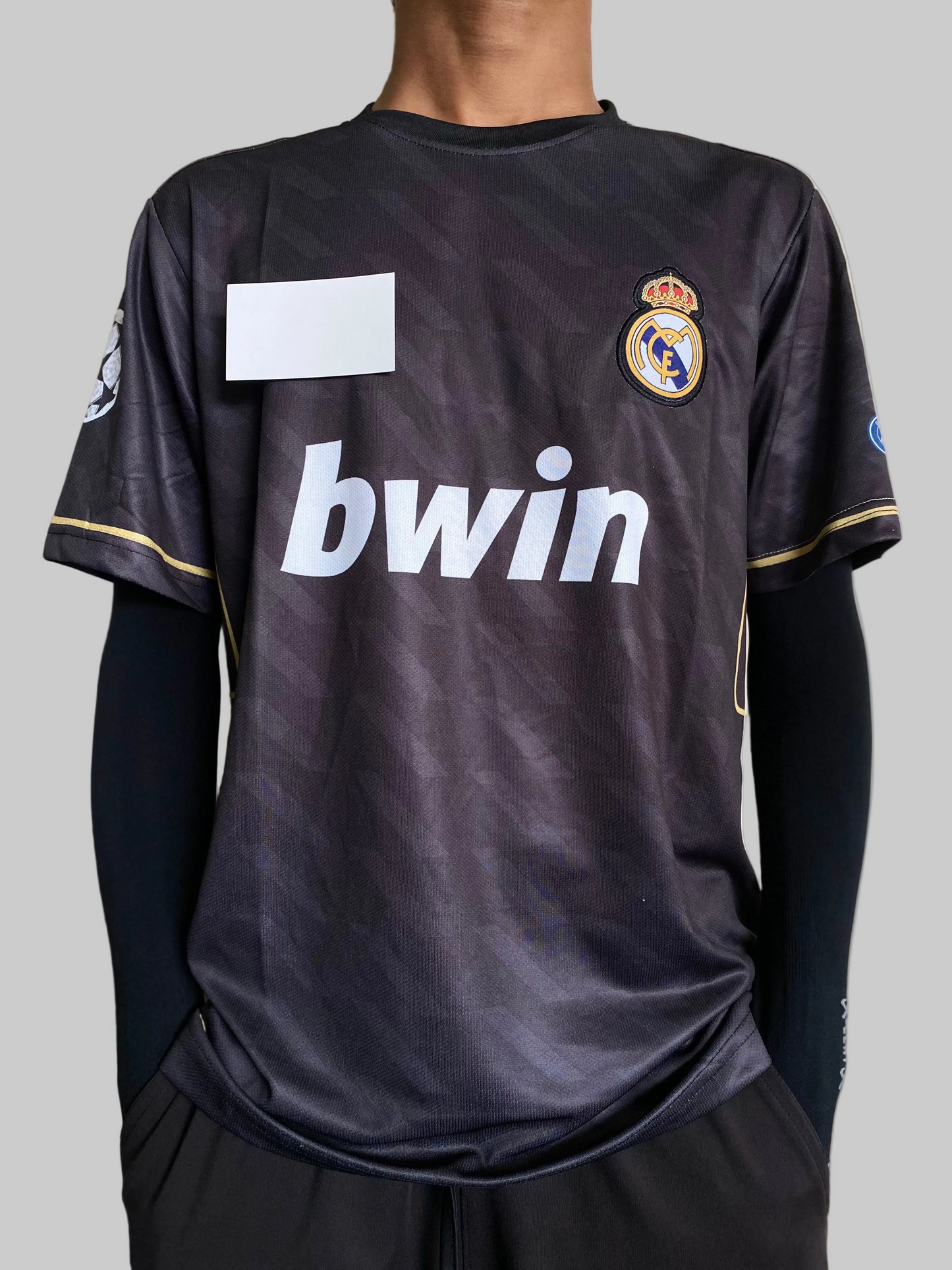REAL MADRID AWAY RETRO KIT 2011 (Embroidery)
